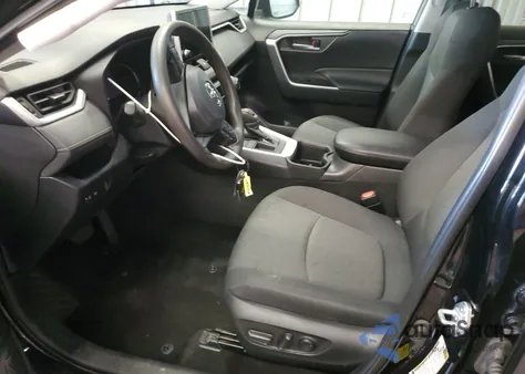 2023 Toyota Rav4 Xle z USA, uszkodzony, nr VIN 2T3W1RFV5PW285220